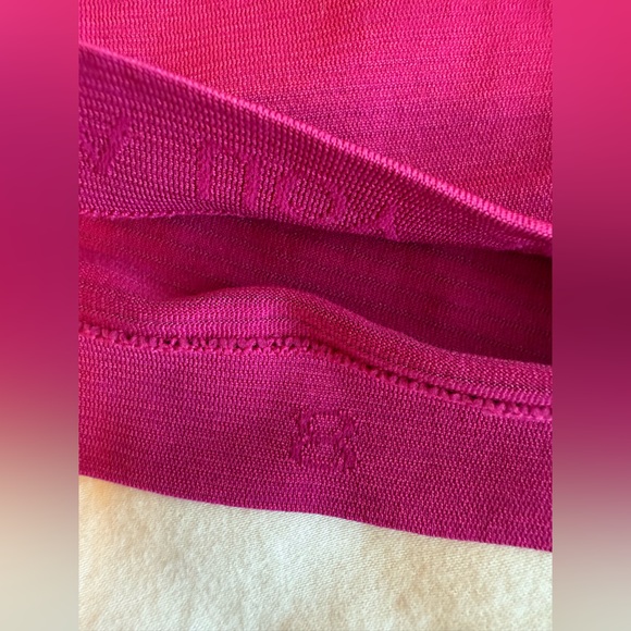 Lululemon Swiftly Racerback Tank Hip Length, Ripened Raspberry, 8, VEUC - Picture 4 of 7